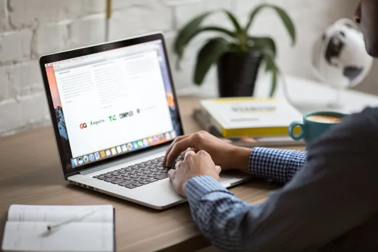How to Write Blog Posts That Support Your Expertise