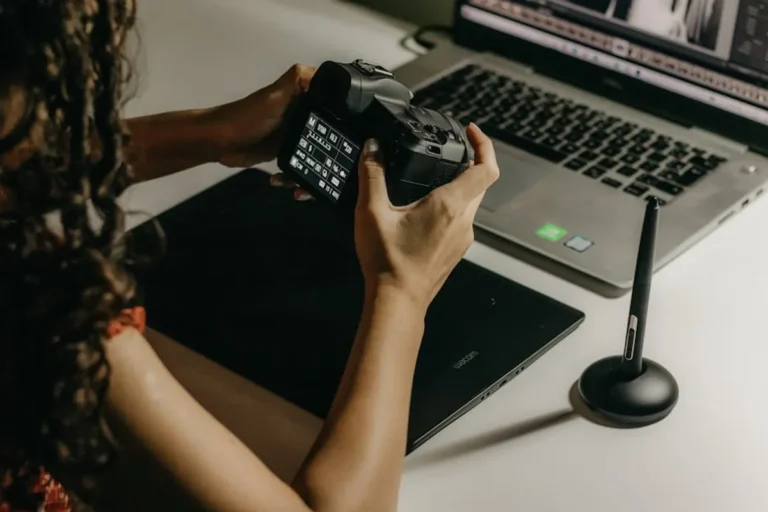 Photosly Review: What It Is, Features, Safety, and Alternatives