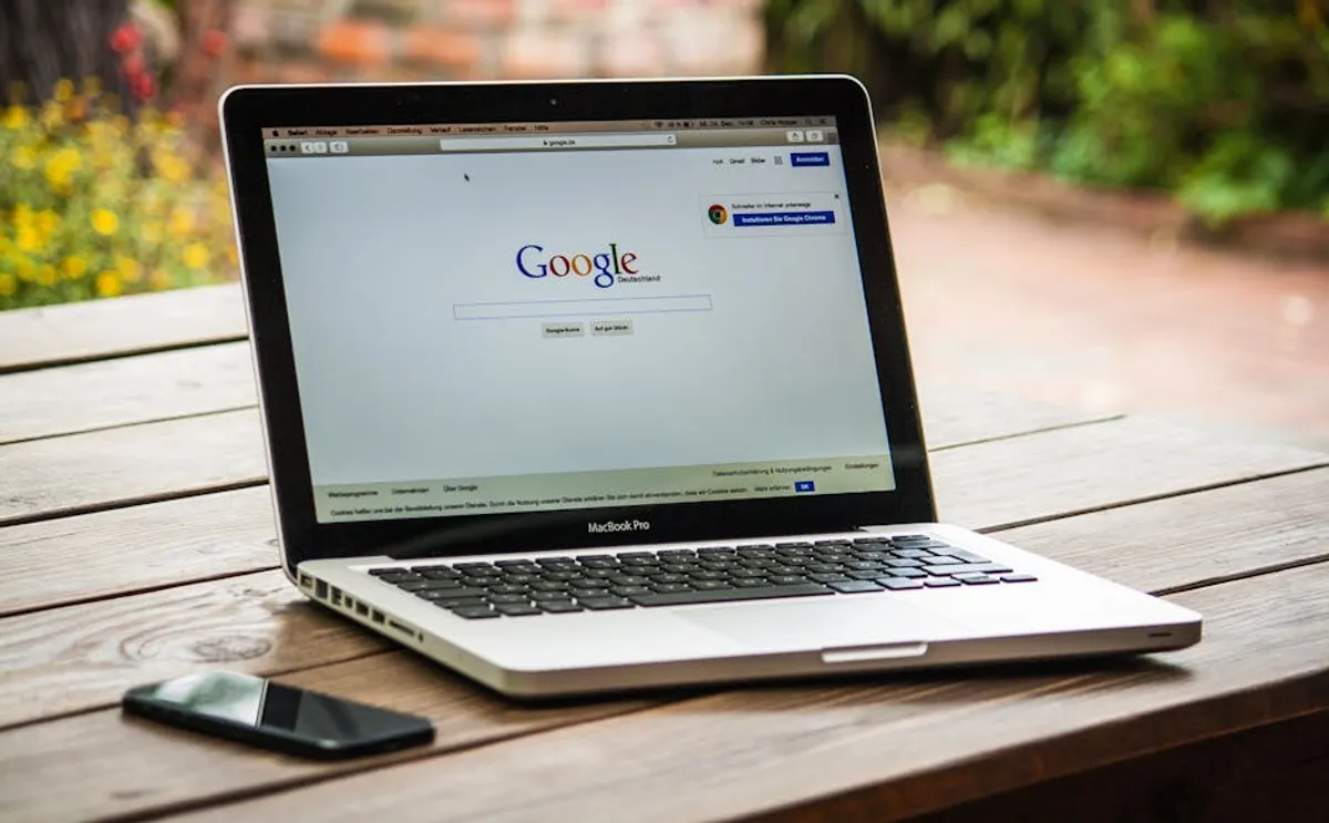 The practical search guide to techsslaash.com for curious readers